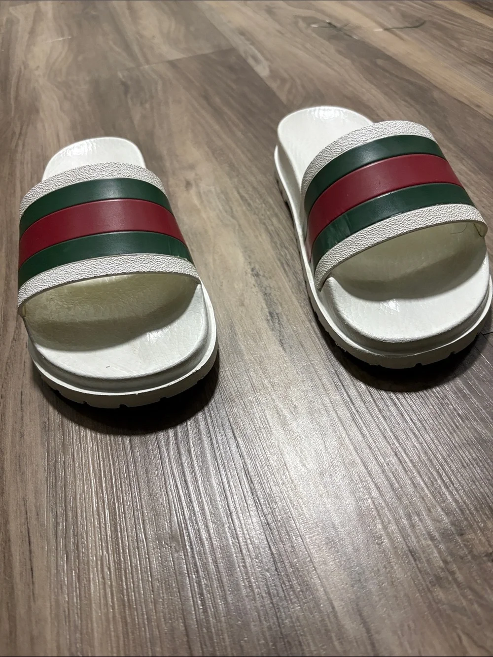Gucci White Slide Sandals with Green and Red Stripes